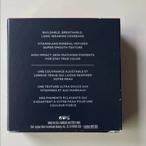 bareMinerals barePro Performance Wear Powder Foundation in Cashmere 06